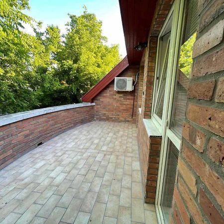 Gabica Apartman Debreczyn Zewnętrze zdjęcie