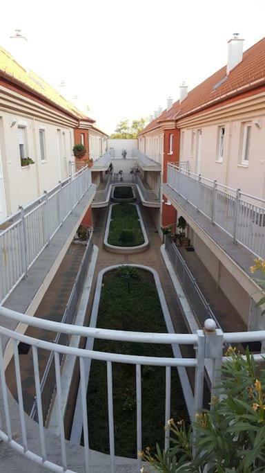 Gabica Apartman Debreczyn Zewnętrze zdjęcie